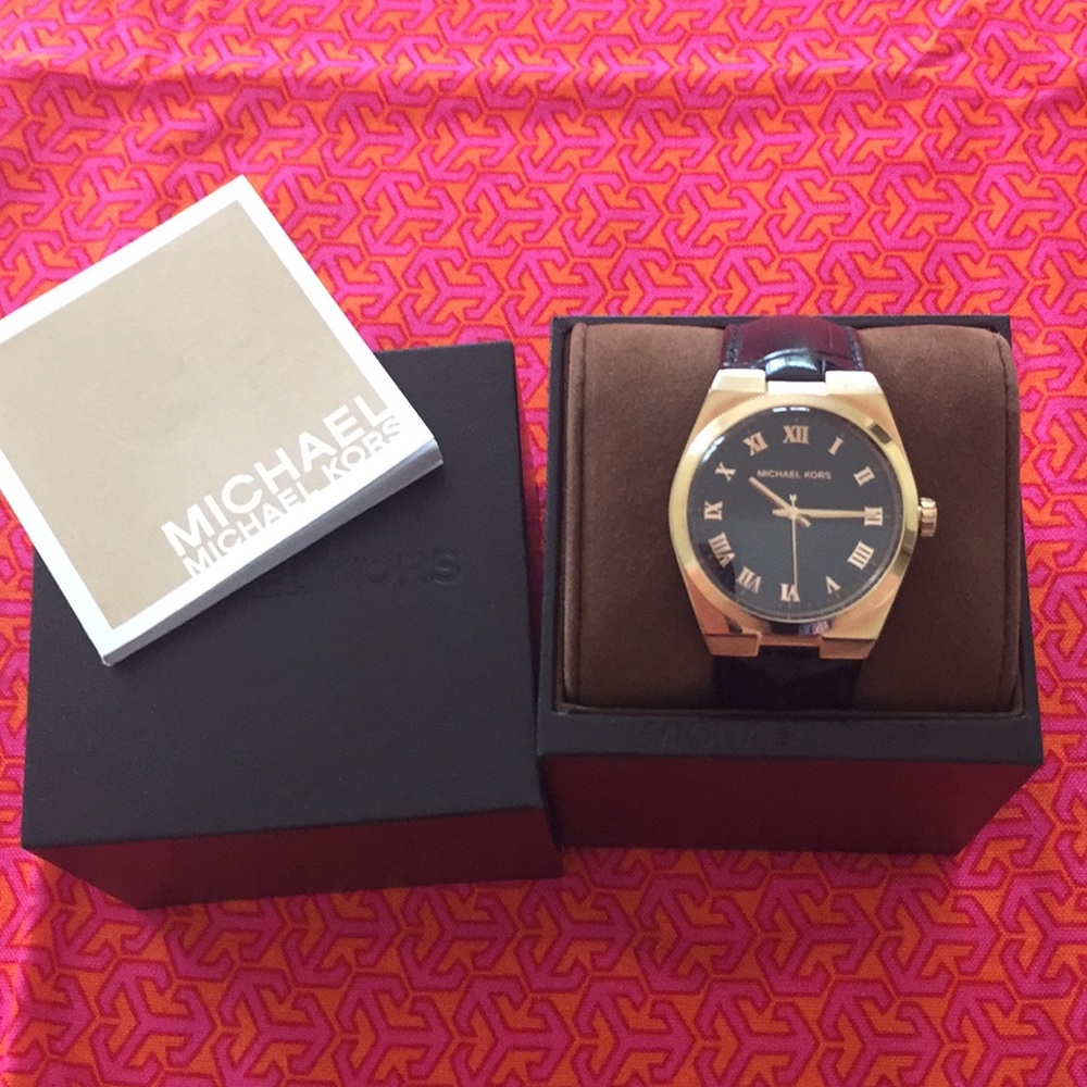 Michael Kors Watch! - Picture 2 of 8